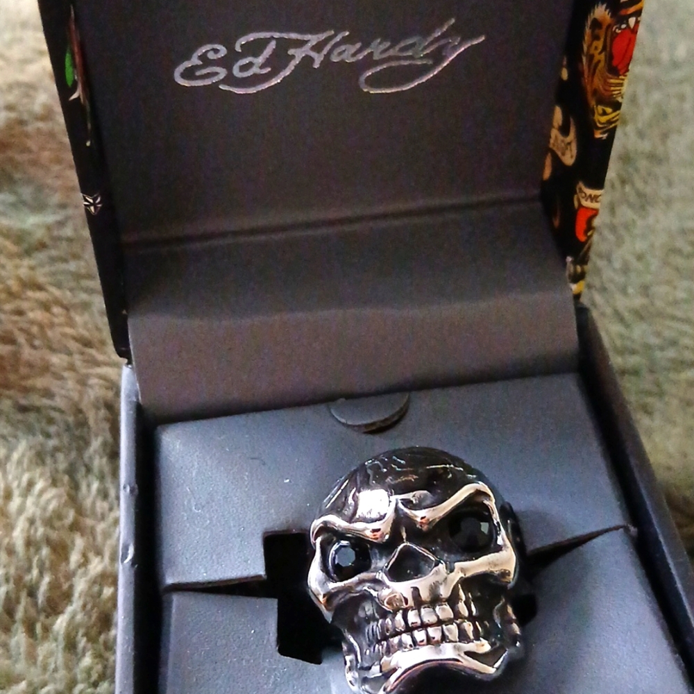 Ed Hardy stainless steel skull ring with black onyx eye stones size 10
